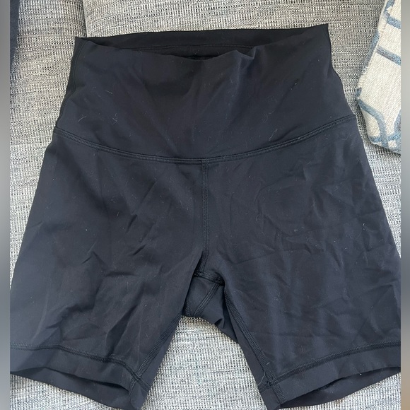 Lululemon wunder train shorts size 6 with 6 inch inseam in black - Picture 5 of 7